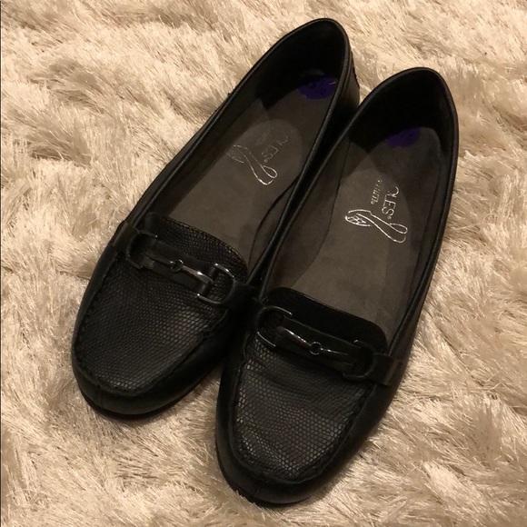 aerosoles black loafers